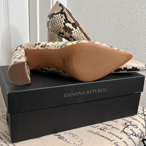 Banana Republic Women’s High Heel Shoe. Snake Print Design. All Leather. New - Picture 10 of 17